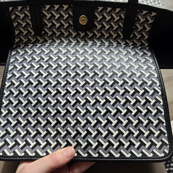 Tory Burch T  Zag Tote - Picture 8 of 13